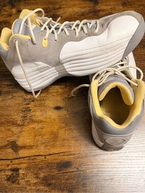 Jordan Low-Top Sneaker in White, Gray & Yellow